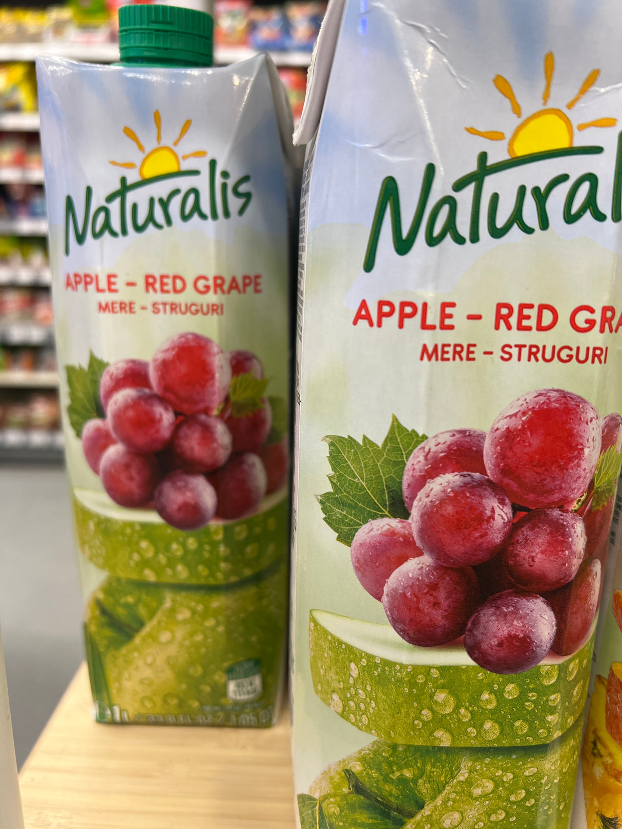 Naturalis Apple Red Grape